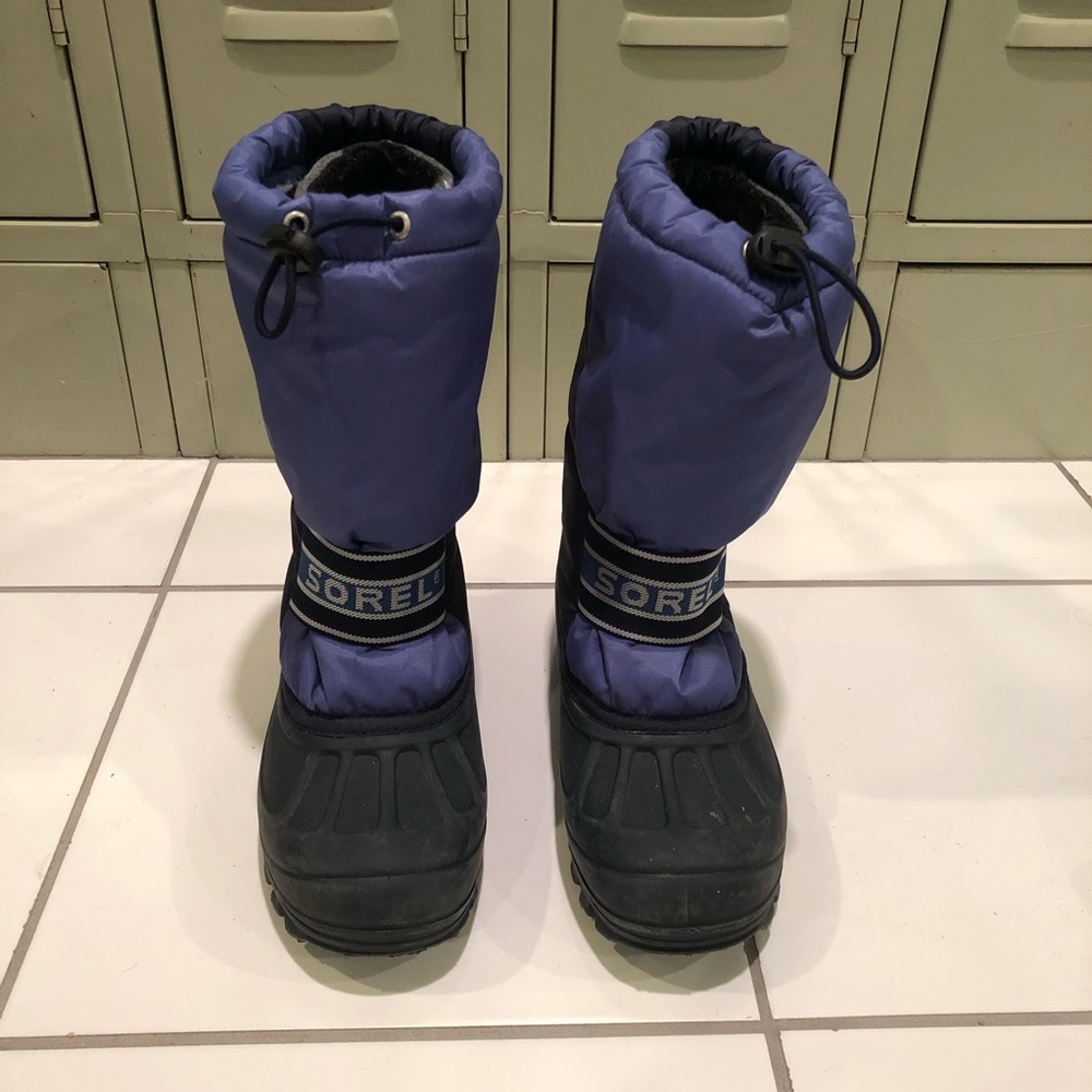 Sorel kids Winter Boots size 5